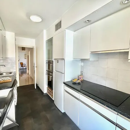 Center By Welcome To Apartment *